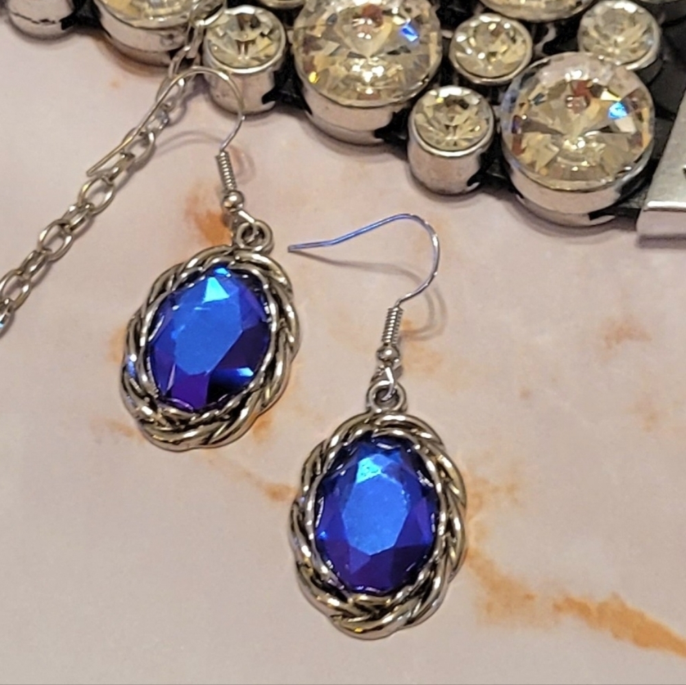 BLUE PURPLE IRRESDECENT SILVER ROPE DESIGN OVAL DROP EARRINGS